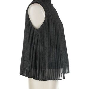 Nanette Lepore Black/Silver shimmer  Sleeveless Blouse Size Medium 2- layers